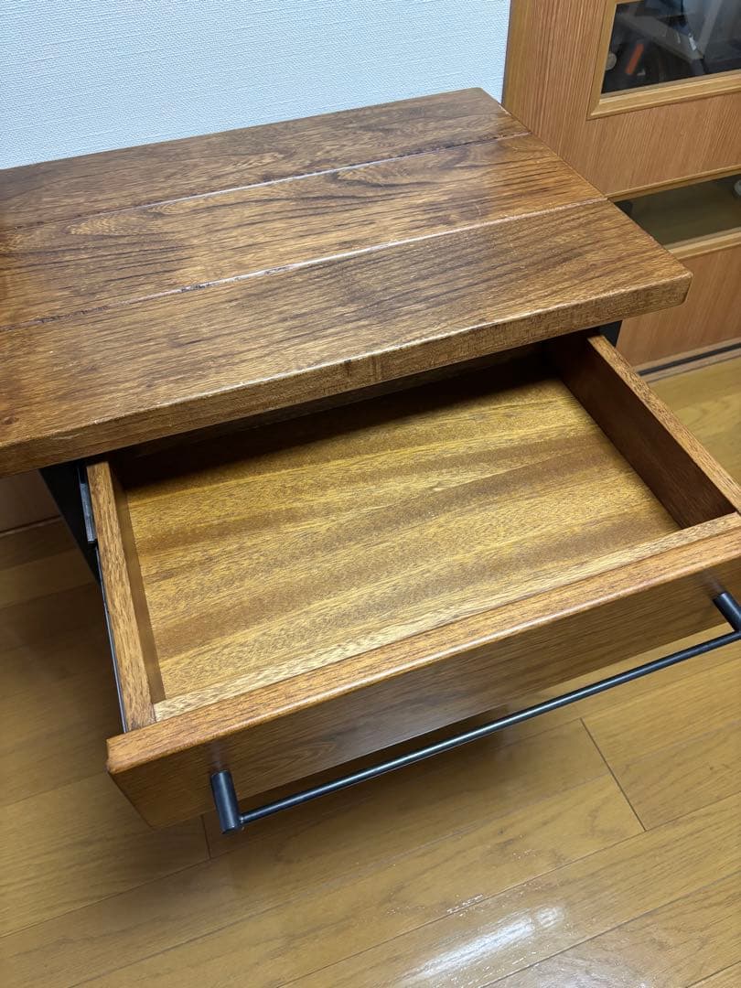 ACME Furniture / アクメファニチャー　エンドテーブル