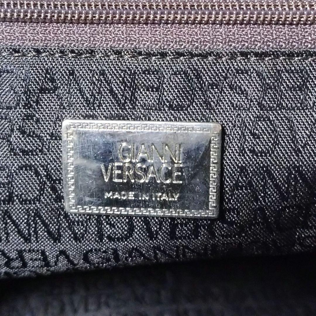 ジャンニ・ヴェルサーチ 型押 バンド、ショルダーバッグ 斜掛け