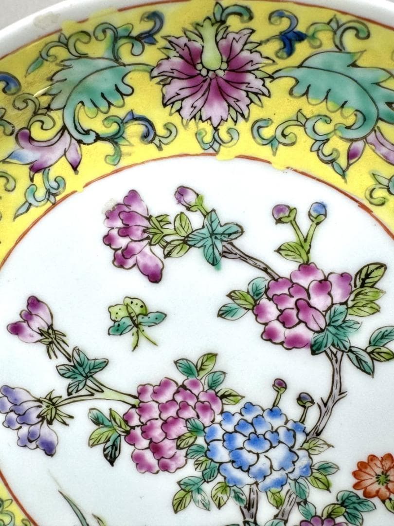 「大清乾隆年制」銘 粉彩花蝶文皿 ウブ品 骨董 古玩茶器 中国古玩WWTT019