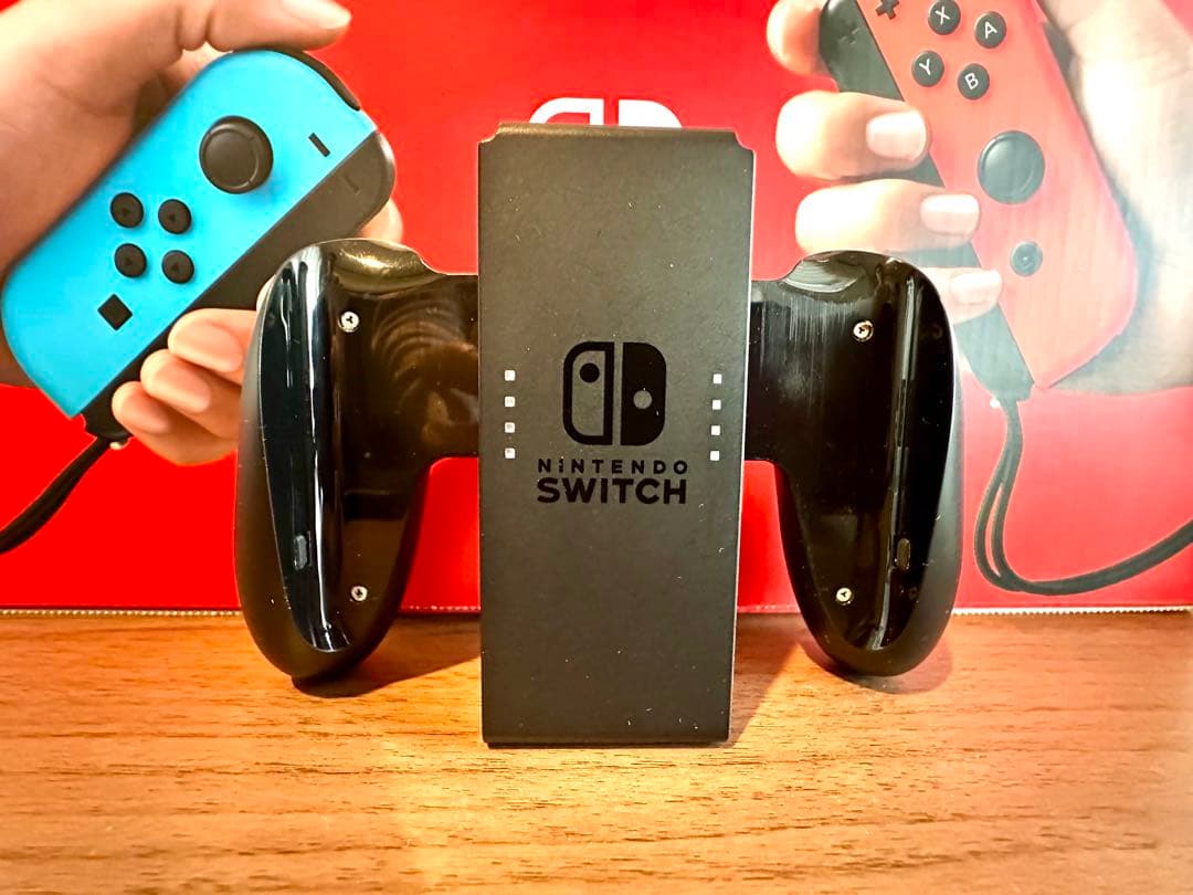 【良品】Nintendo Switch 本体 おまけ付き コントローラ変更済み