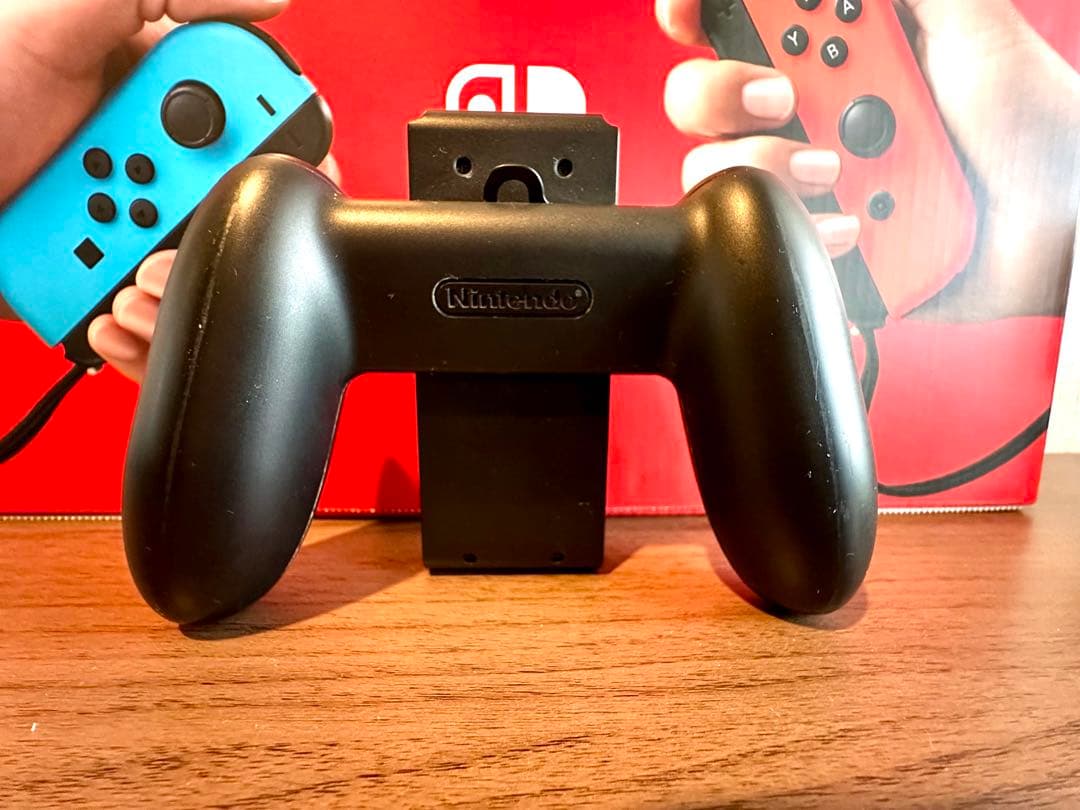 【良品】Nintendo Switch 本体 おまけ付き コントローラ変更済み