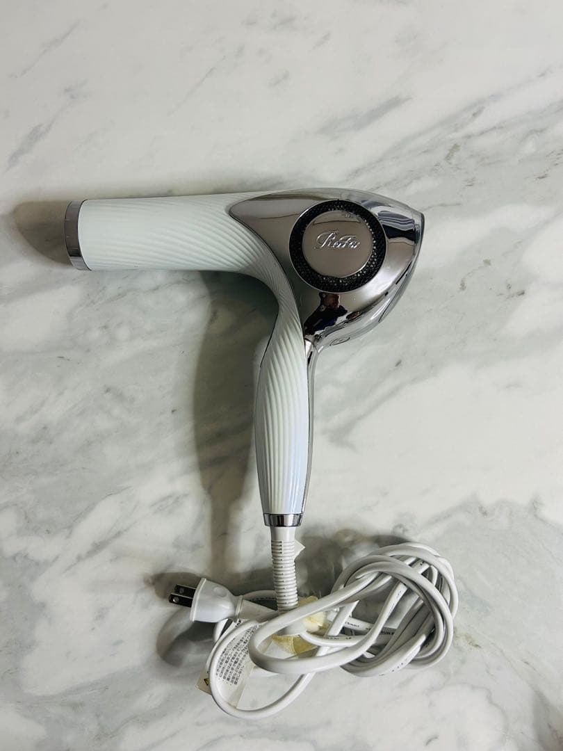 リファ ホワイト ドライヤー