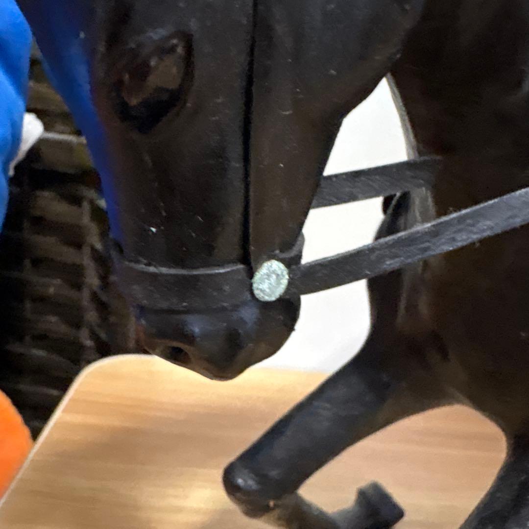 ヴィンテージ　革の黒い馬