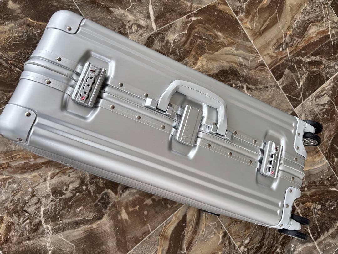 mtp@　　メルセデスベンツ　スーツケース