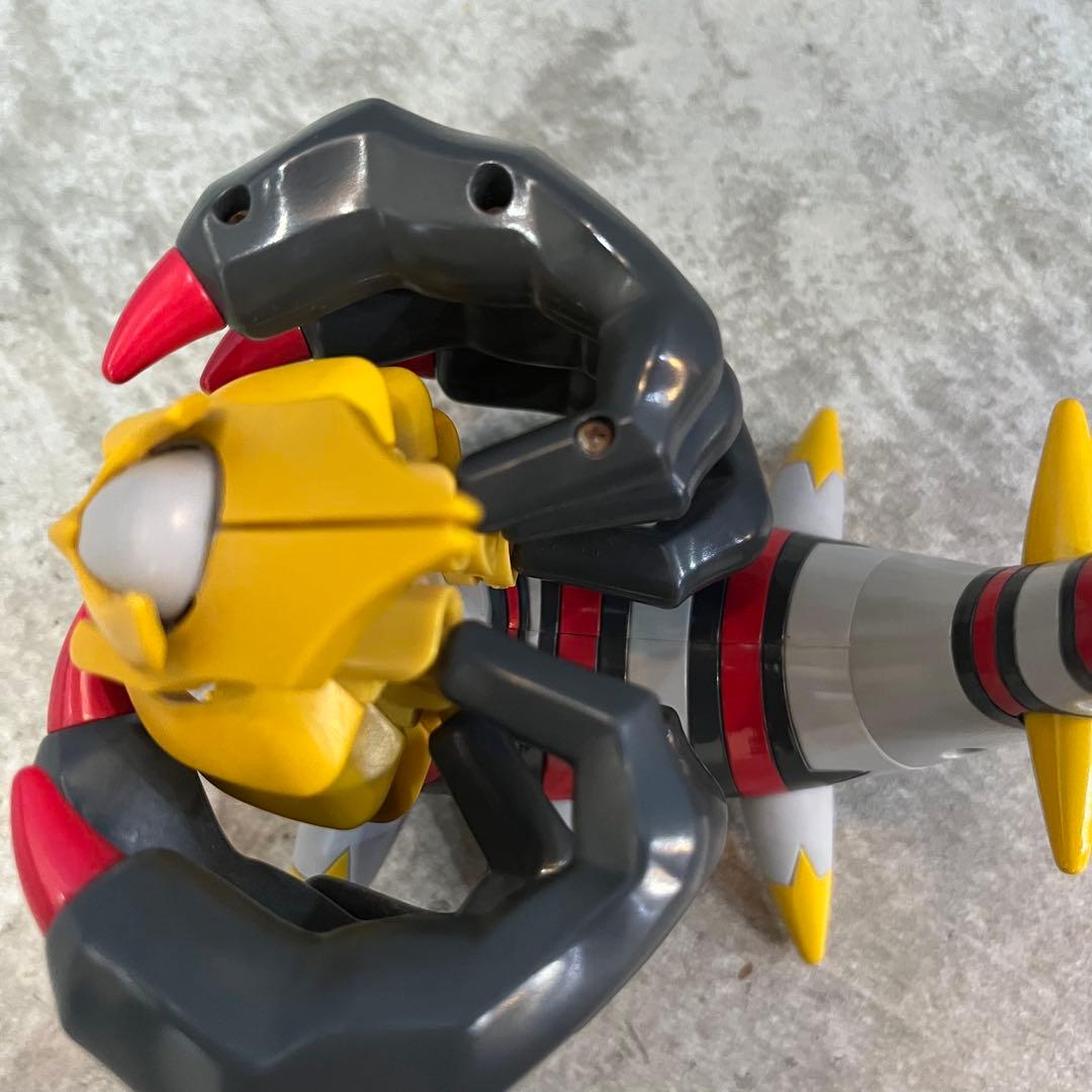 バトルアクションフィギュアDP ギラティナ　オリジンフォルム　可動式フィギュア