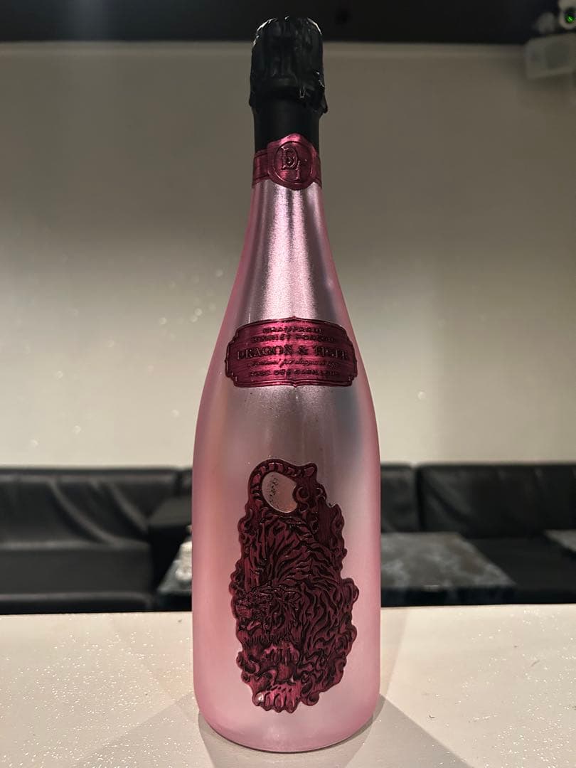 ドラゴンシャンパン　ドラゴン&タイガー　ロゼ　シャンパン 750ml 送料込