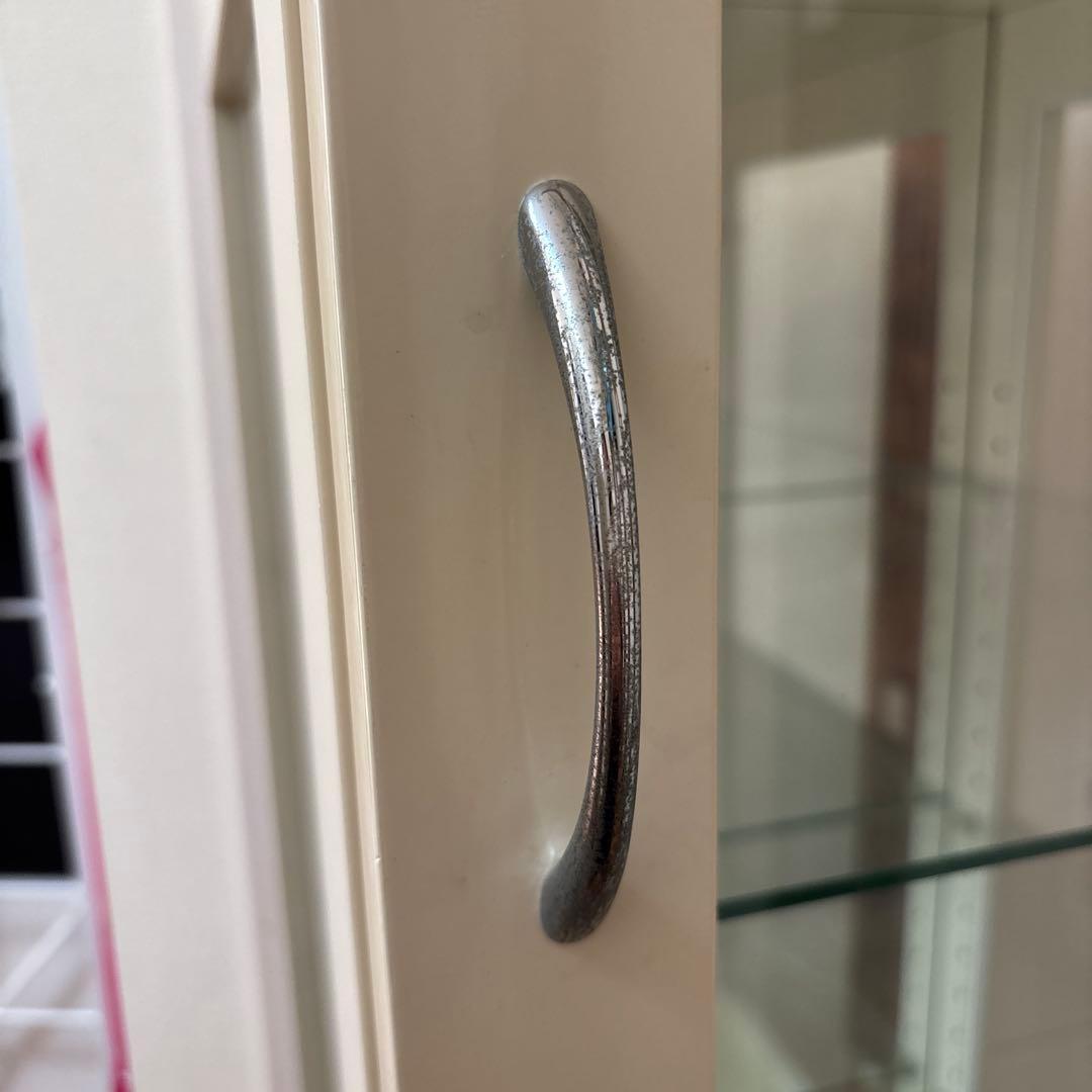 ホワイト ガラスディスプレイ　コレクションケース 4段　高さ調整可能　棚