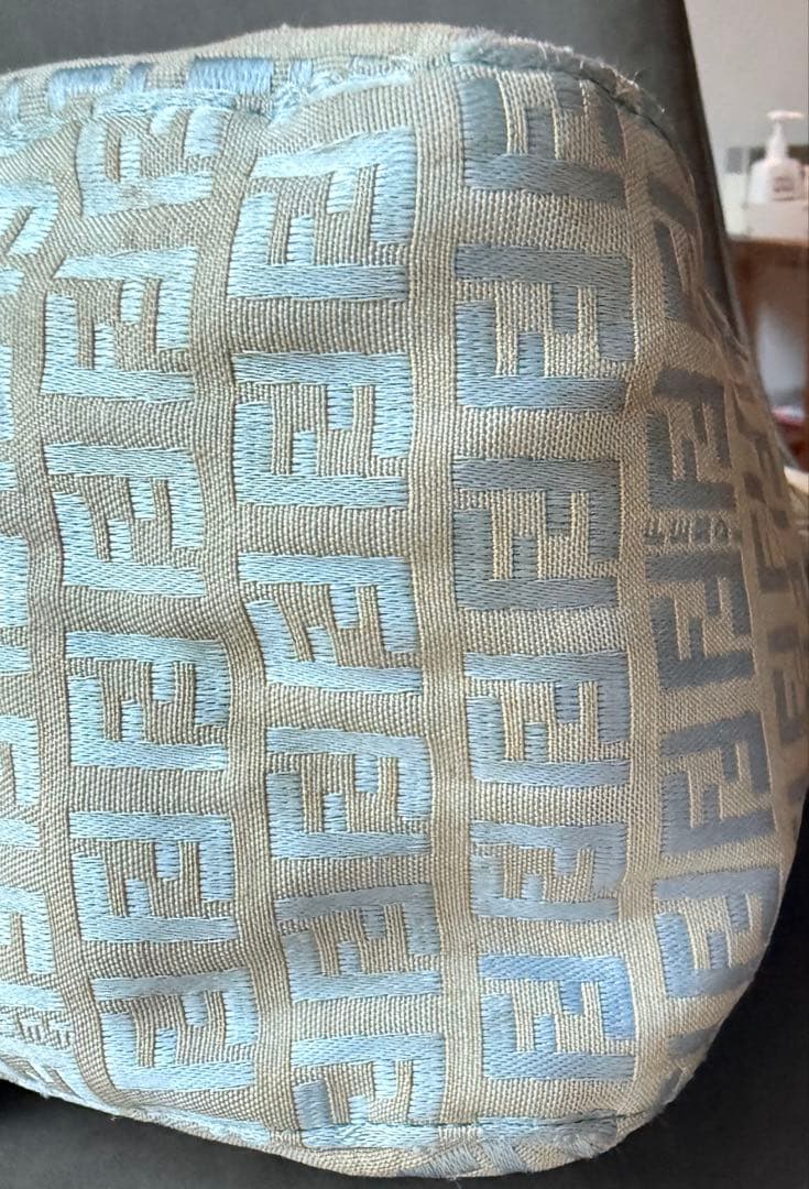 【レアカラー】FENDI ズッカ柄マンマバケット ワンショルダーバッグ