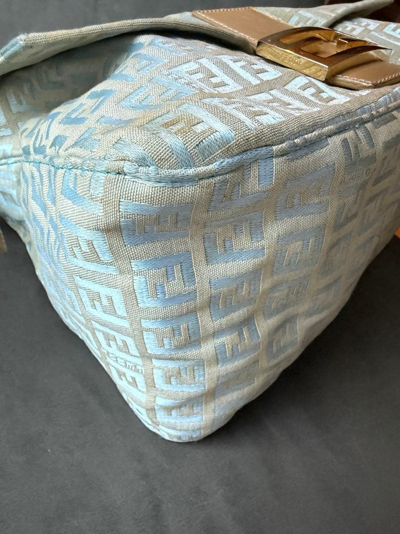 【レアカラー】FENDI ズッカ柄マンマバケット ワンショルダーバッグ