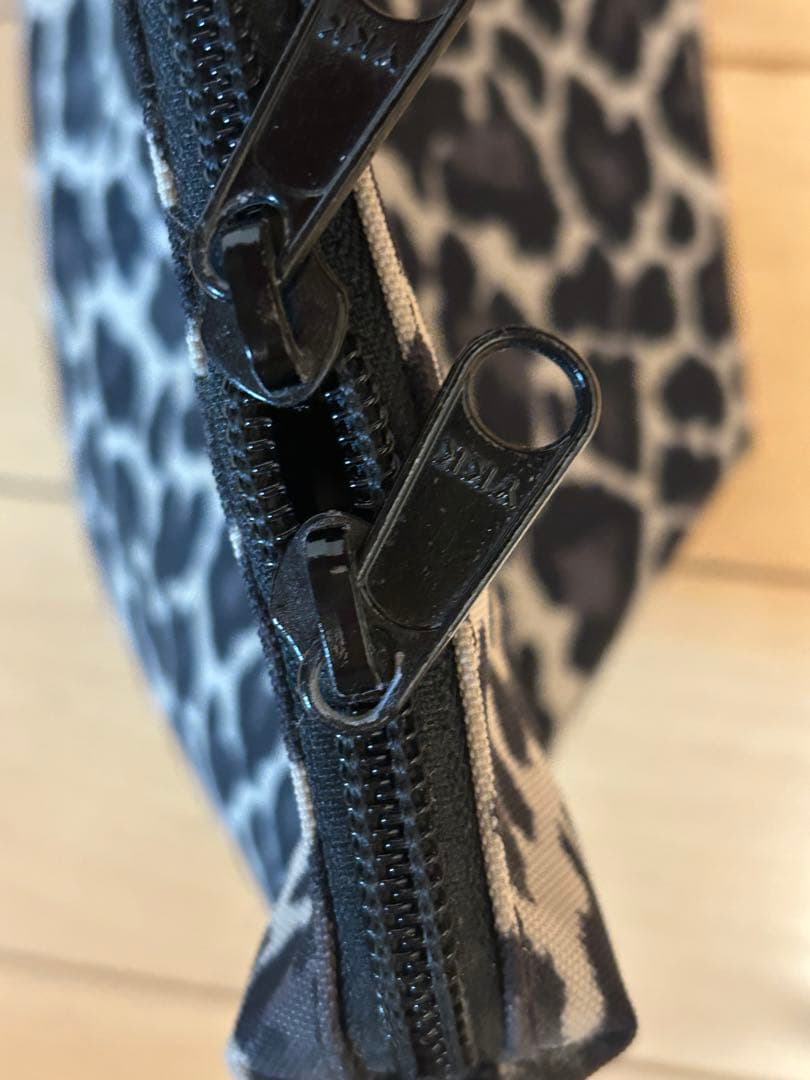 エルベシャプリエ ミニショルダーバッグ　レオパード 豹柄