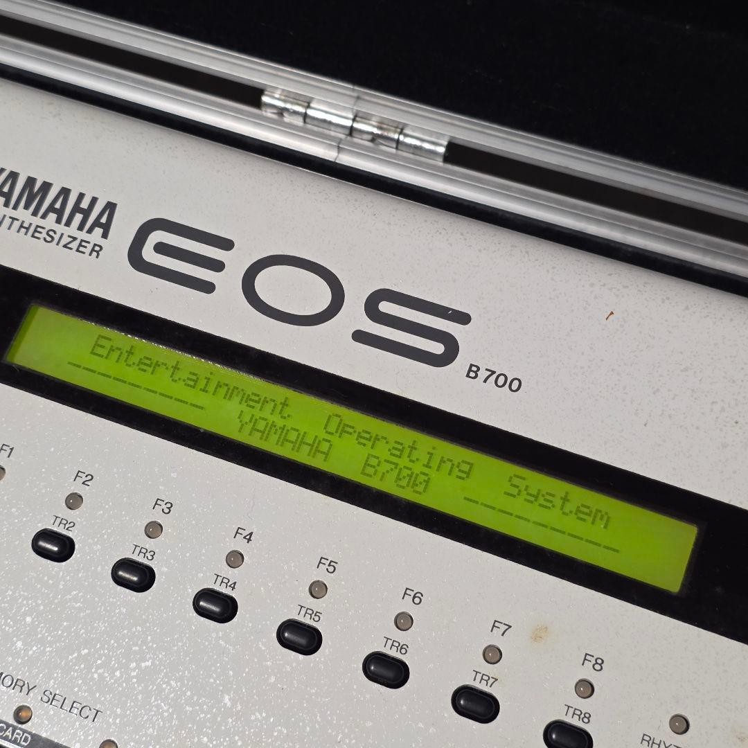 YAMAHA EOS B700 ハードケース付 ヤマハ シンセサイザー 小室哲哉