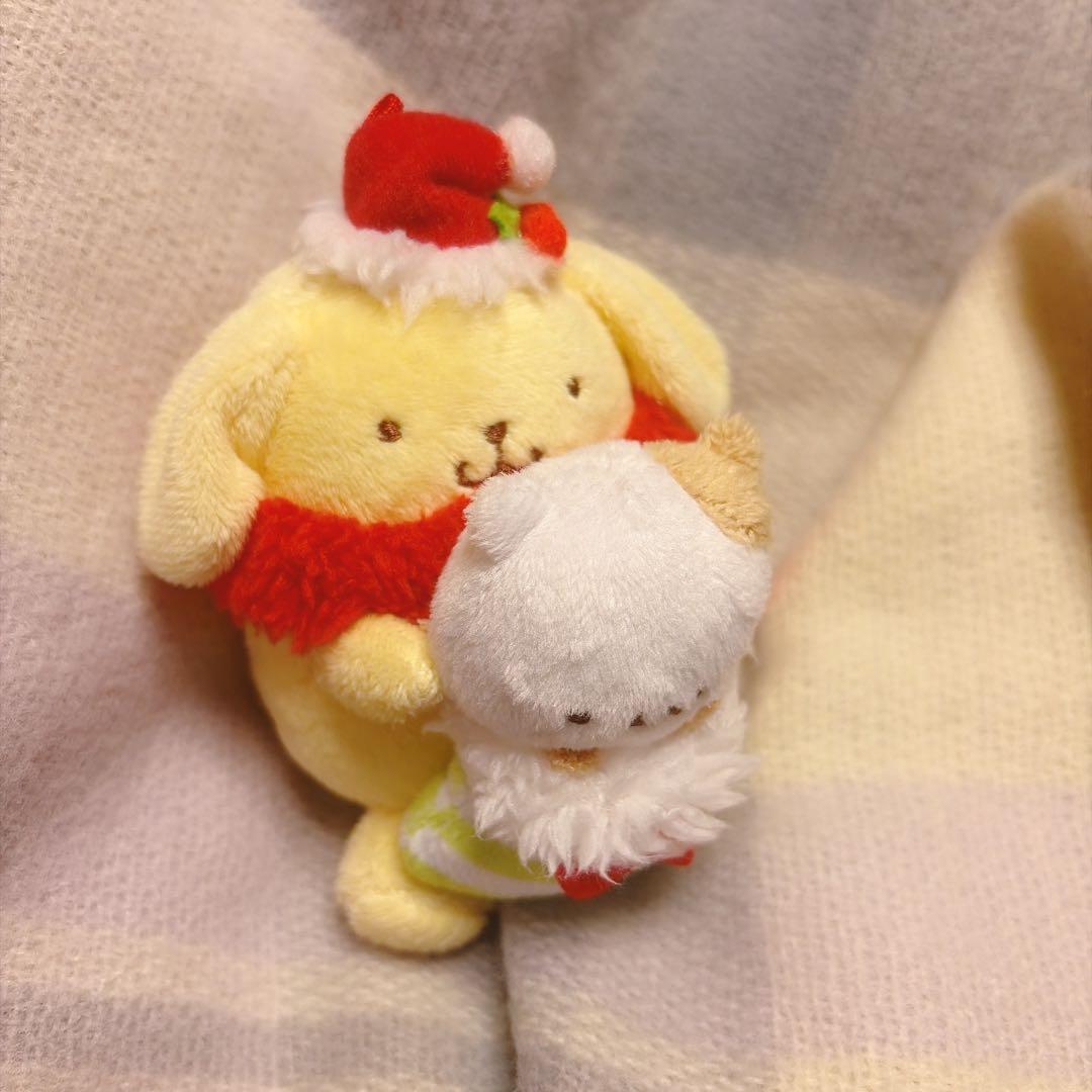 ポムポムプリンカフェ　マスコット　靴下の中にマフィン