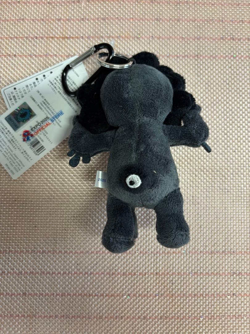 ミャクミャクカラビナ付きマスコット黒 立ち