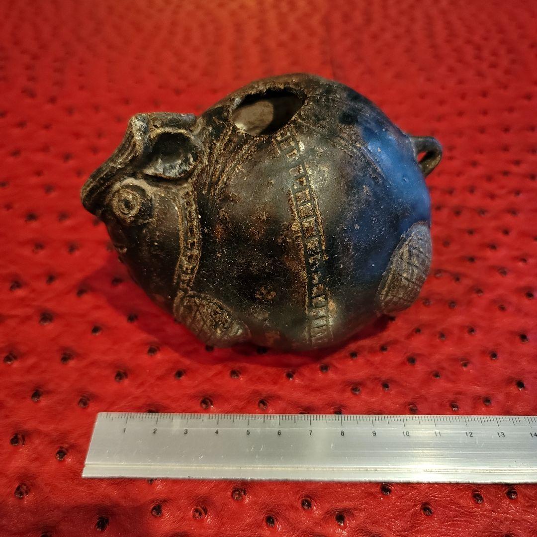 クメール王朝時代の褐釉兎型壺