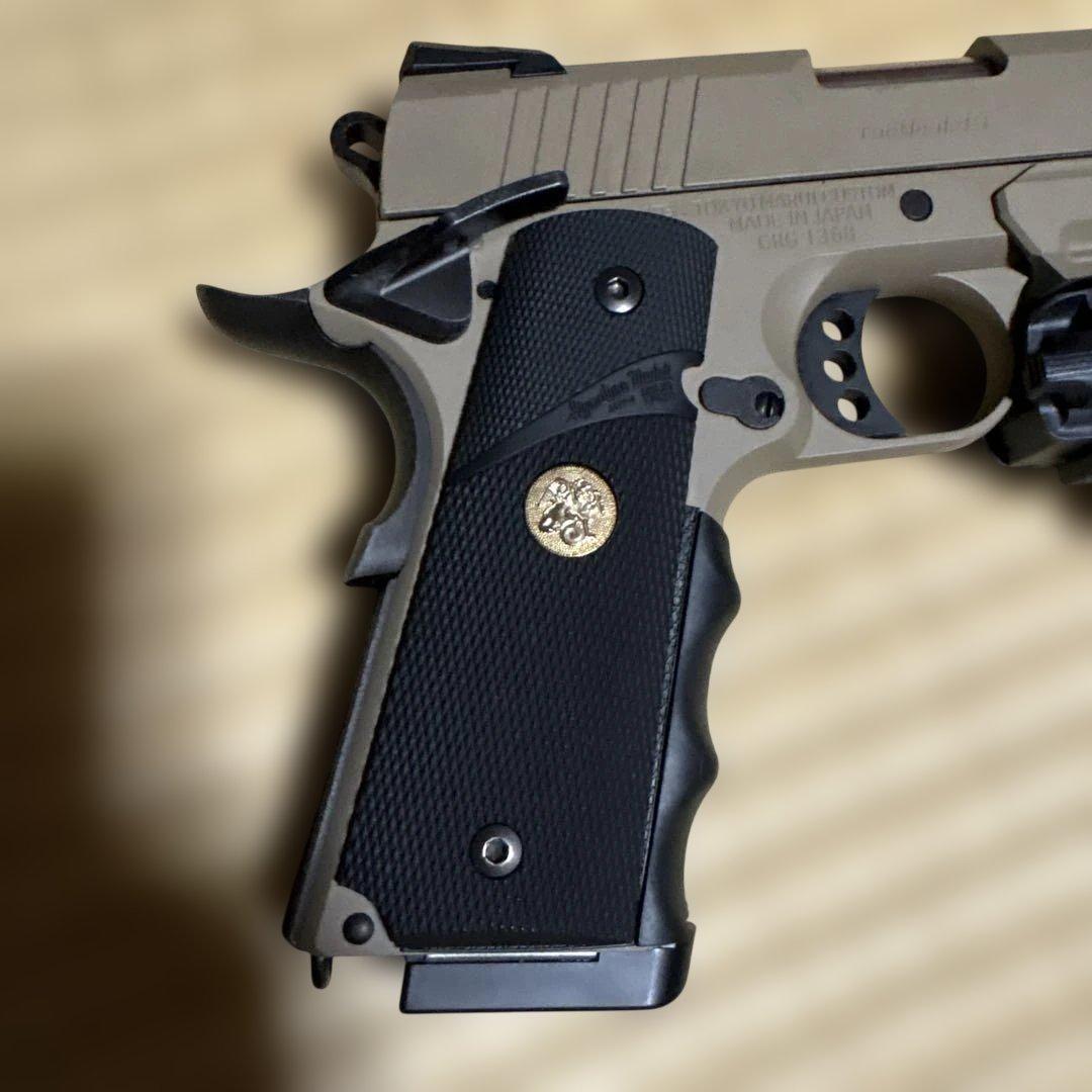 美品 東京マルイ ガスブローバック デザートウォーリア 外装カスタム 付属品多