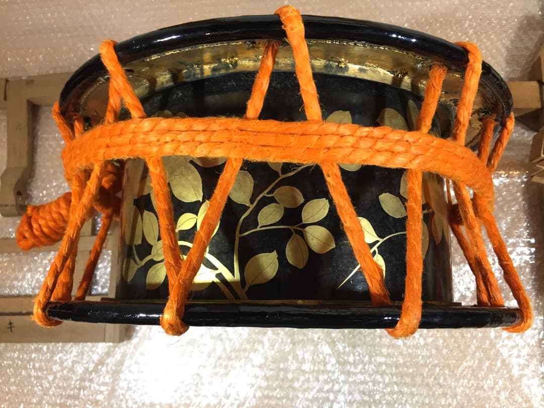 締太鼓 セット 約35cm 和楽器 蒔絵 小型和太鼓2個 締太鼓台 撥4本 付き