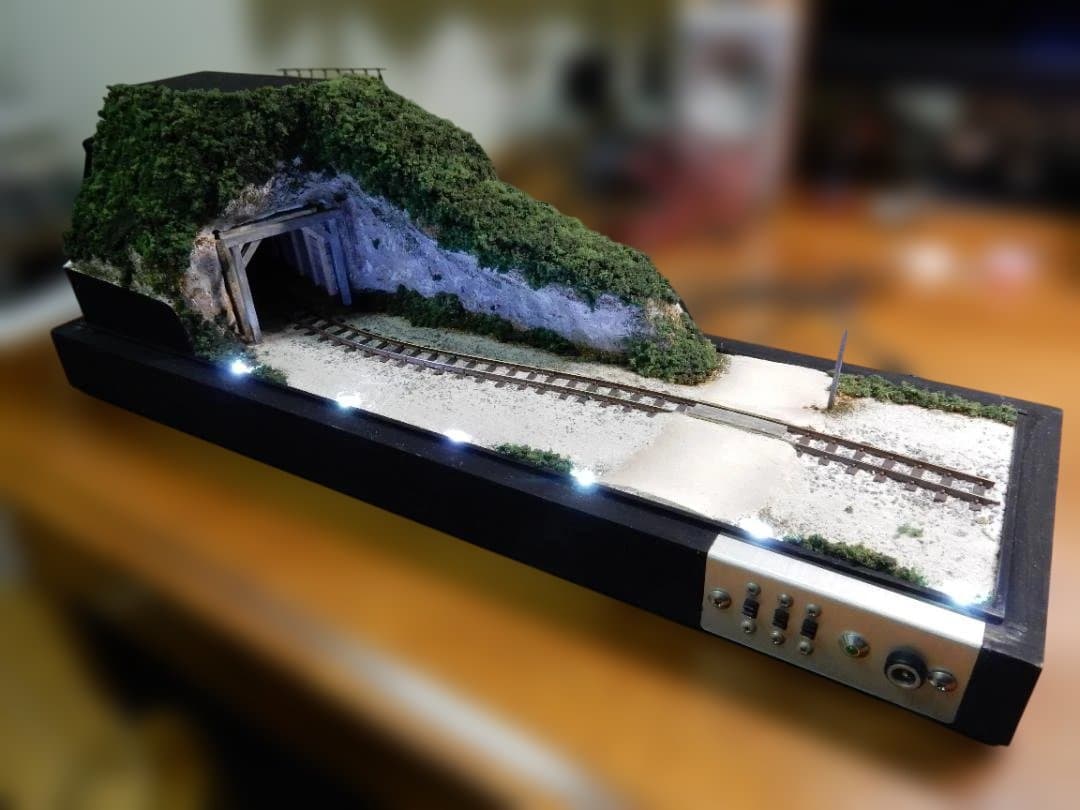 HOe(ナローゲージ) 鉄道模型 トンネル付きジオラマ