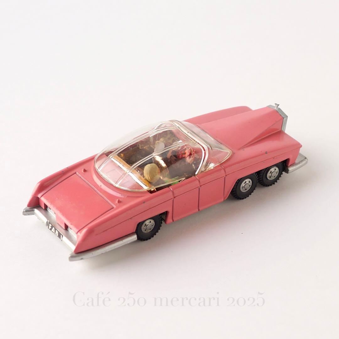 DINKY № 100 サンダーバードペネロープ号　Thunderbirds