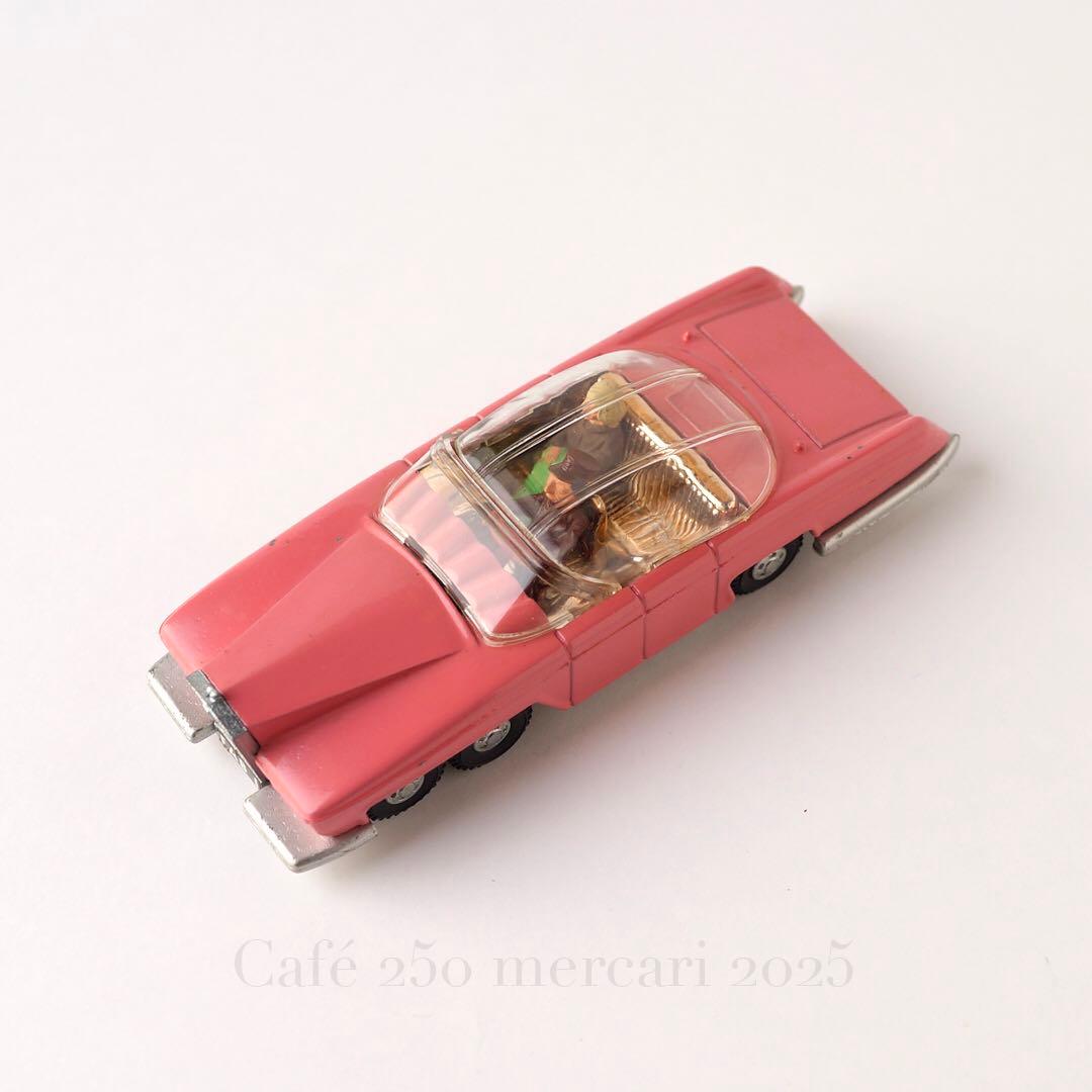 DINKY № 100 サンダーバードペネロープ号　Thunderbirds