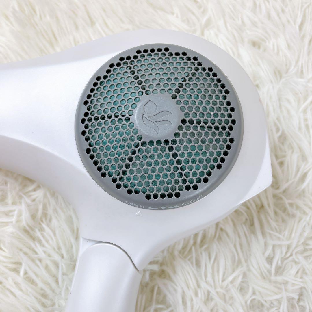 アムウェイ サテニーク バランスイオン ヘアドライヤー 100V