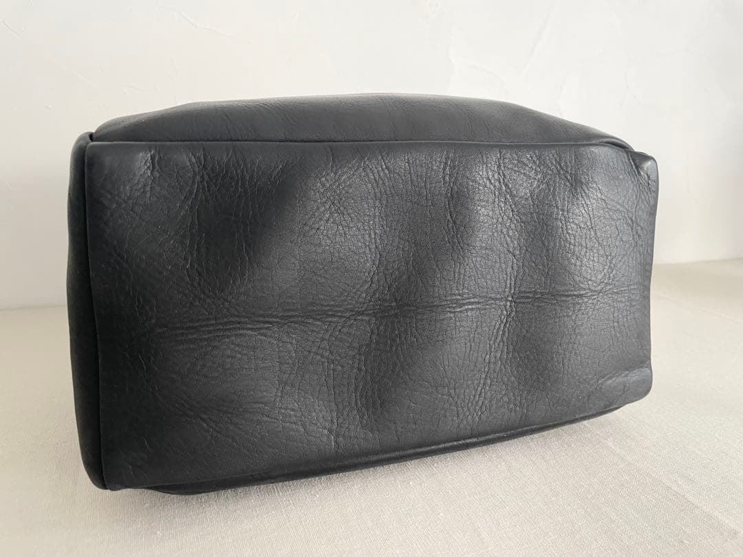 a （アー）スクエアボストンバッグMブラック黒レザーショルダーバッグハンドバッグ