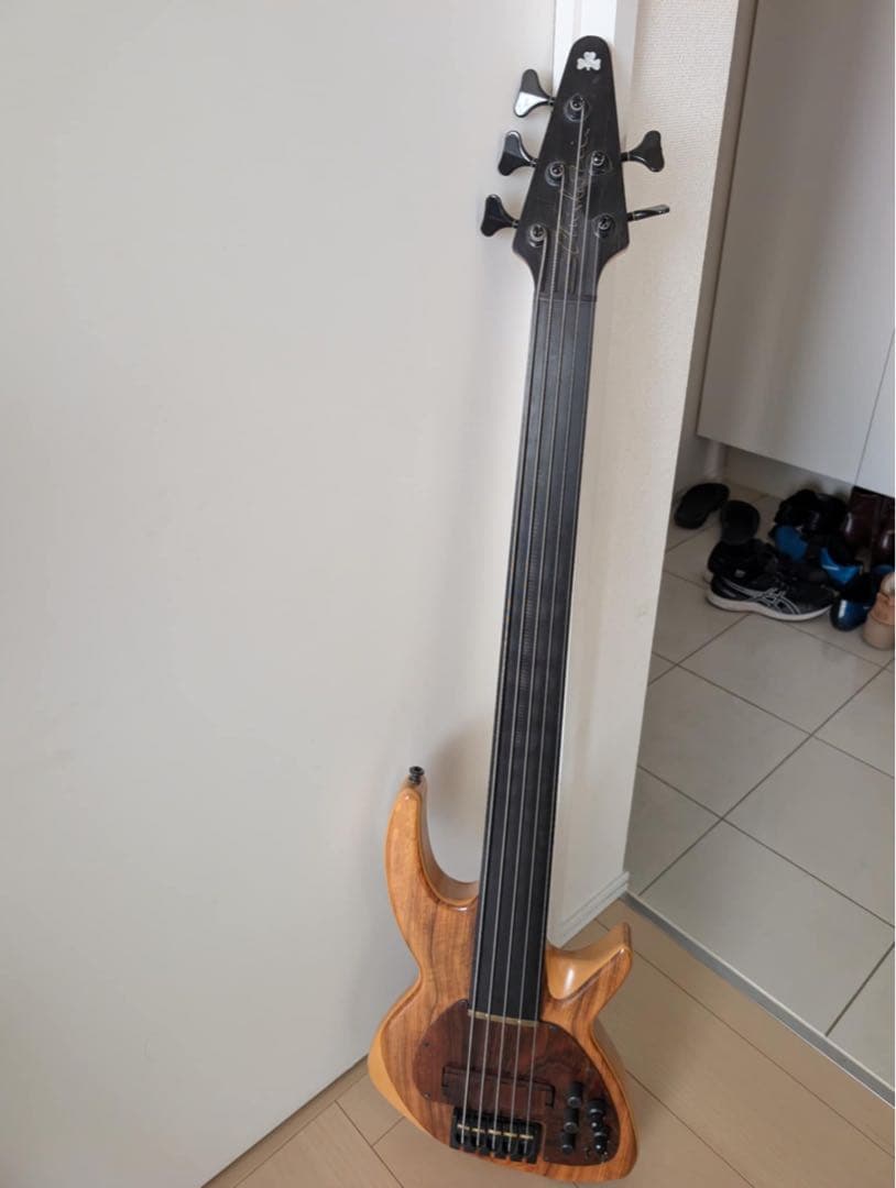 ベース Chris Larkin Reactor 5B (Aero PU / RMC)