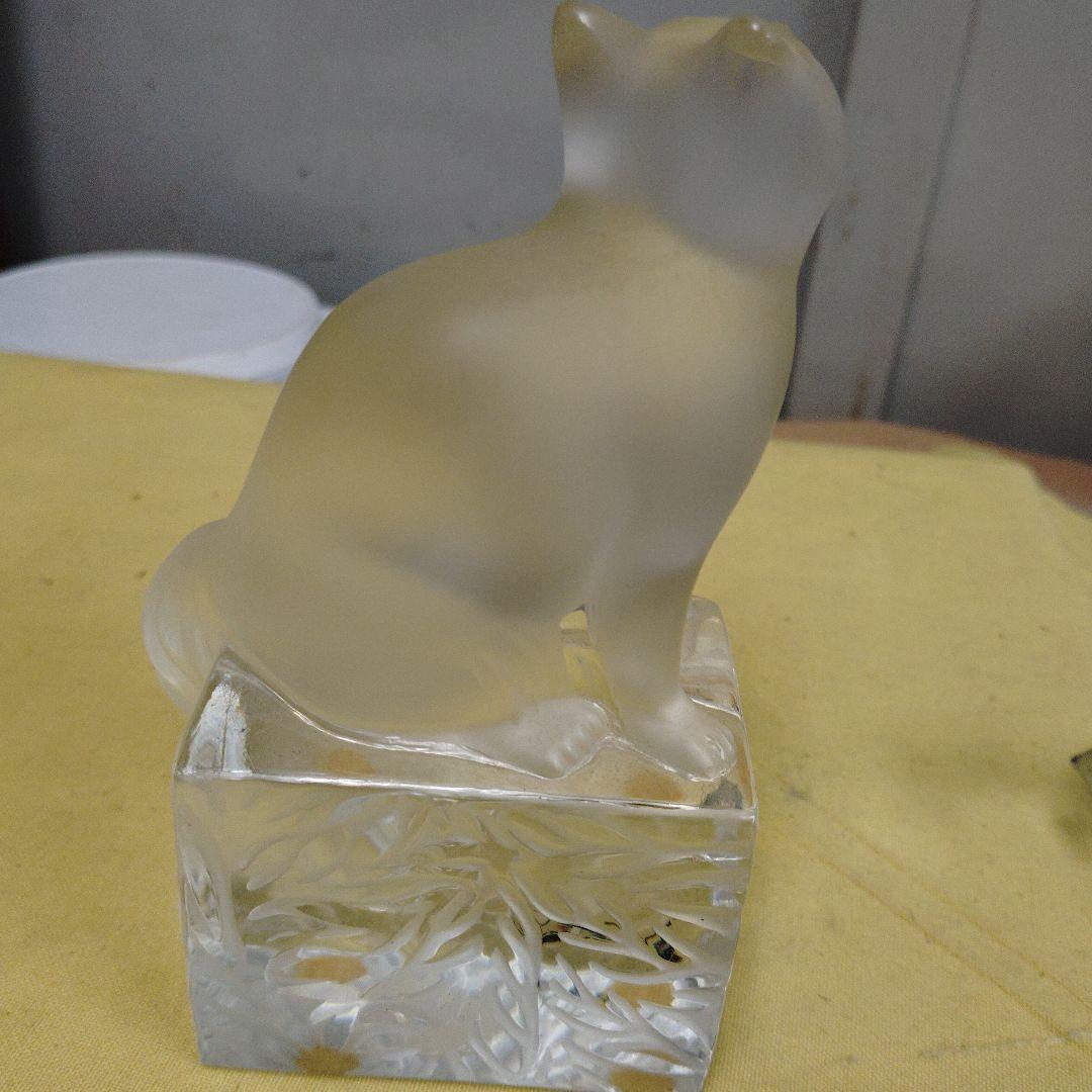 LALIQUE 猫のクリスタル彫刻