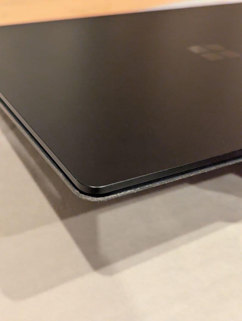 Microsoft Surface Laptop2 i5/8gb/256GB 黒