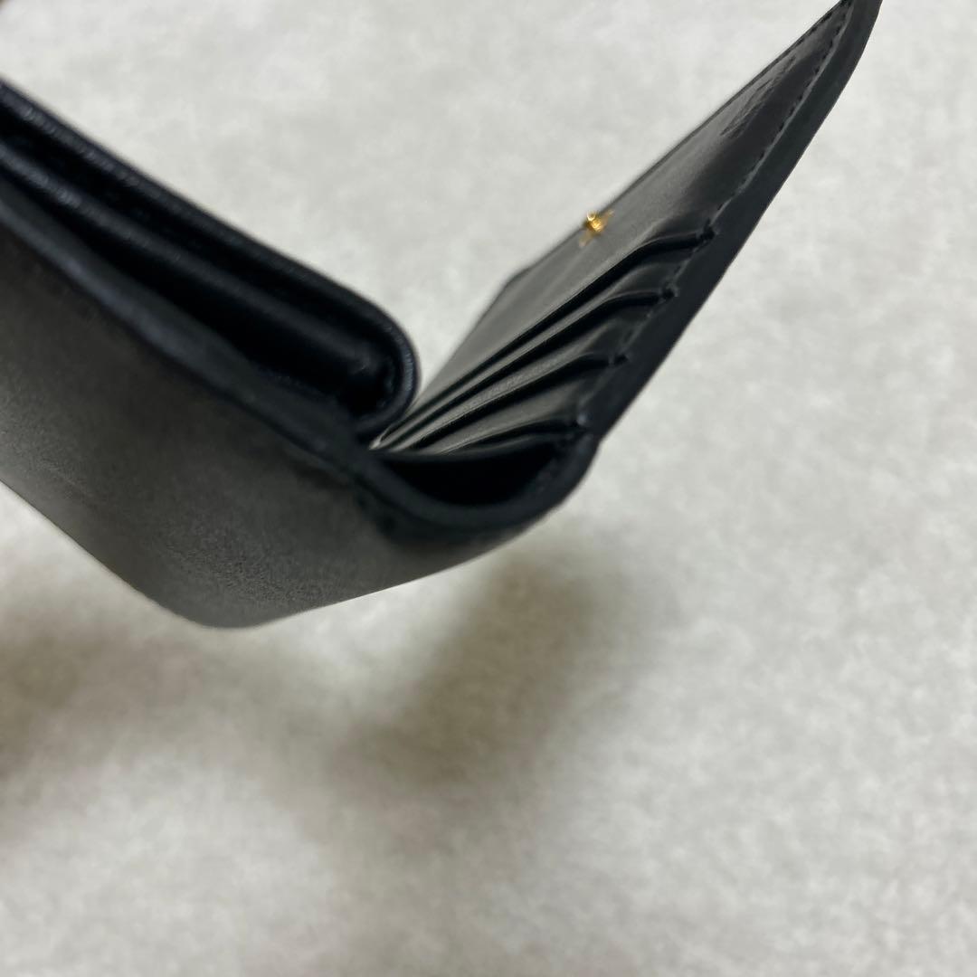 FENDI 二つ折りミニ財布　黒✖️ゴールド　美品