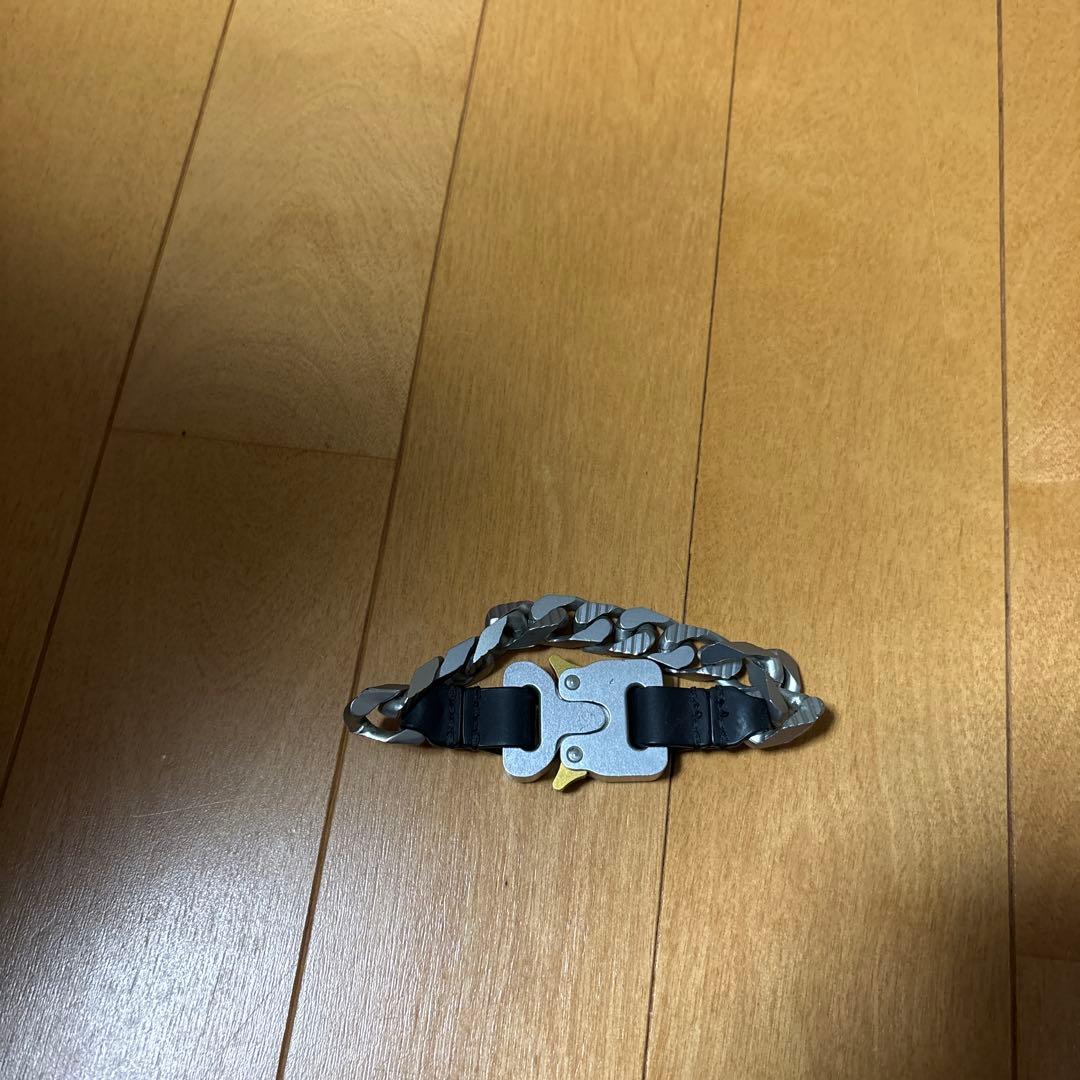 モンクレール、ALYXコラボ、ブレスレット