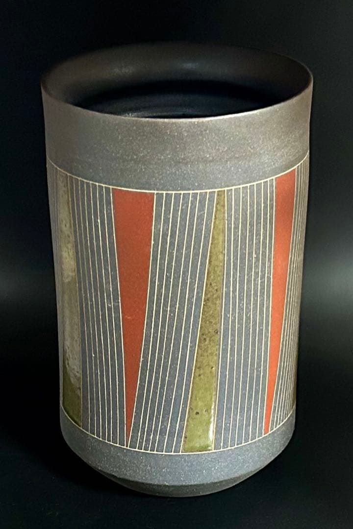 市野秀之作　彩色花器