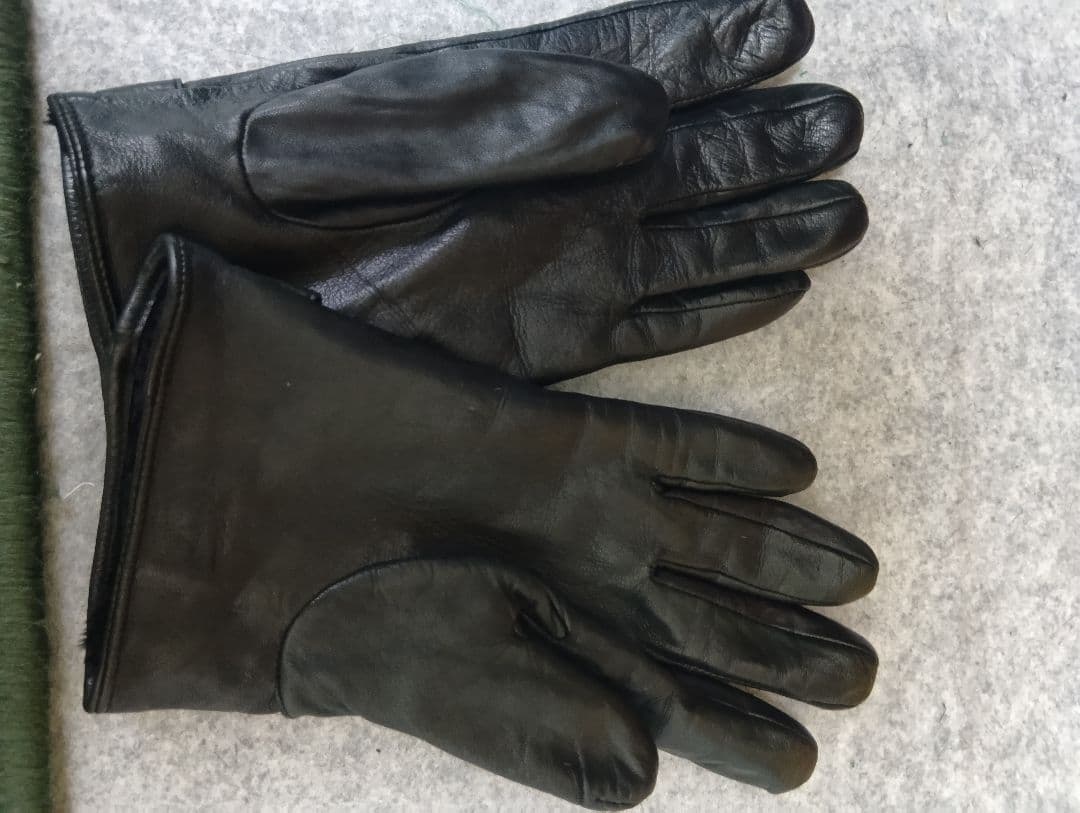 FUGA レザー手袋 ジッパー部パイソン切替　即完売品