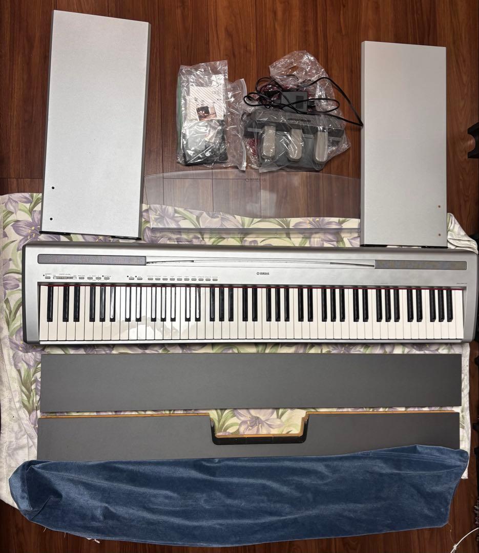 YAMAHA 電子ピアノ シルバー