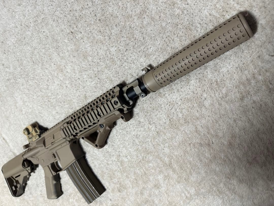 東京マルイ 次世代電動ガン M4A1 CQB-R カスタム MK18