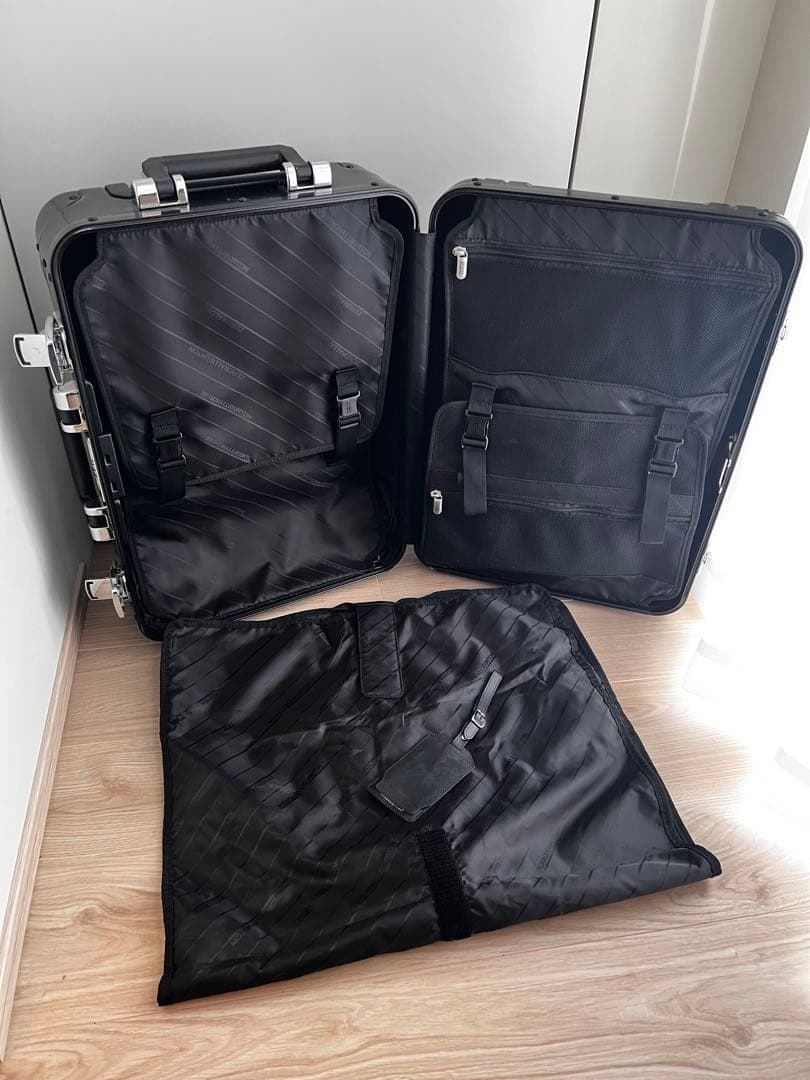 ゼロハリバートン　アルミ　スーツケース　31L 2輪