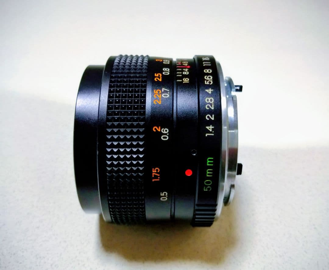 希少銘玉 Yashica ML 50mm f/1.4 メタルフード付