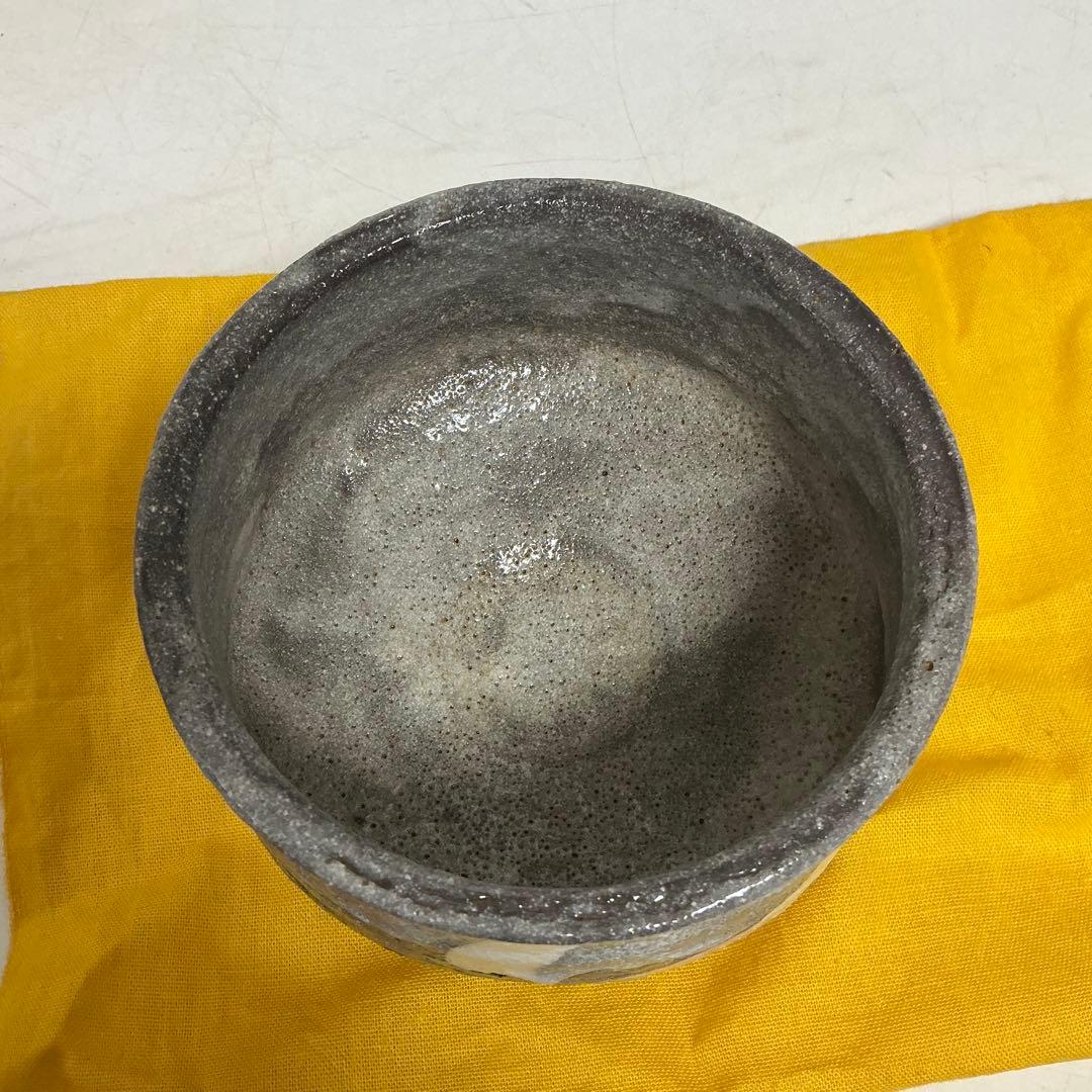 茶道具　刻印　落款　陶器製茶碗 グレーと白の模様 木箱付き