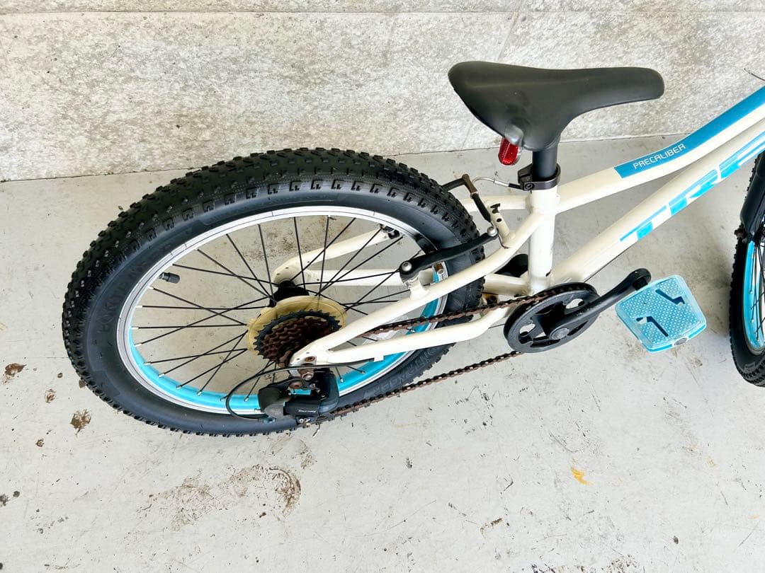 20インチ Precaliber 身長114-132cm ホワイト　水色