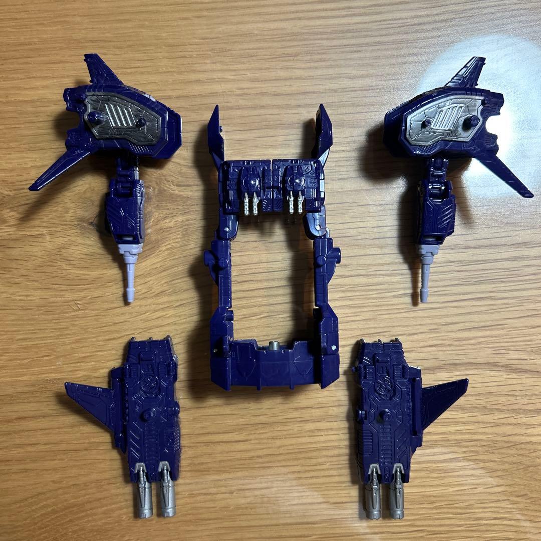 トランスフォーマー　シージ　ショックウェーブ