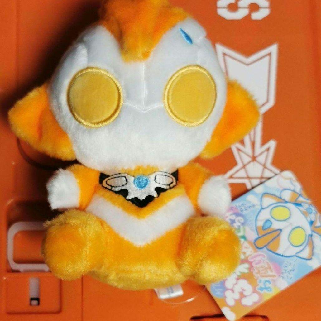 ウルトラウーマングリージョ　ウルトラマンショップ　ふわふわお座りぬいぐるみタグ付