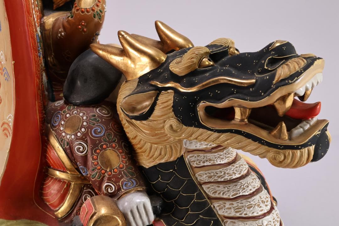 新品未使用　九谷焼　八幡釜　宝船　七福神　置物　縁起物　高さ46㎝　BK107