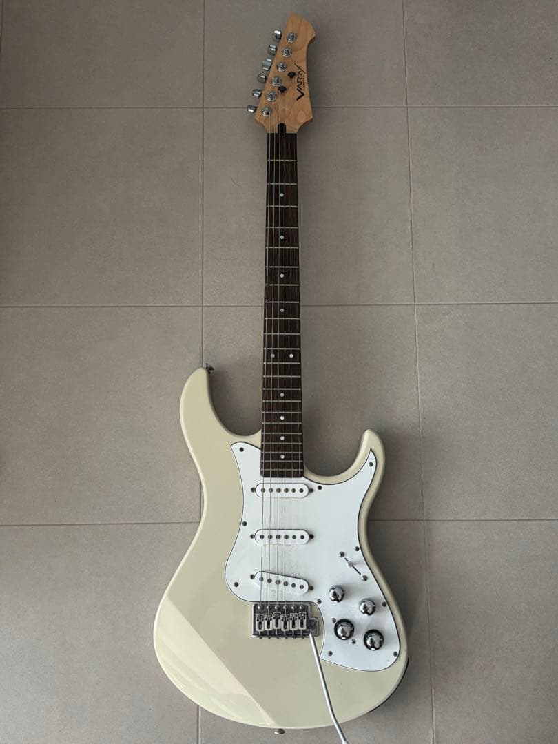 Variax Standard エレキギター ホワイト