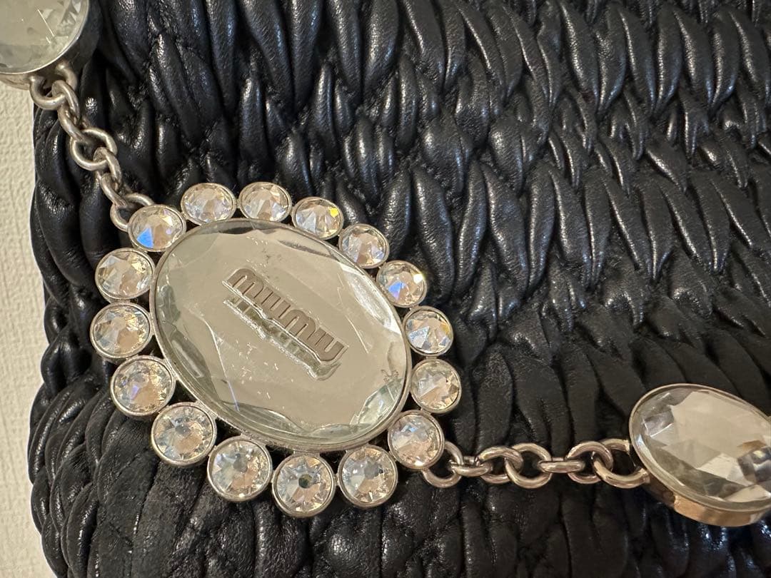 miumiu マテラッセ ナッパクリスタル ブラック