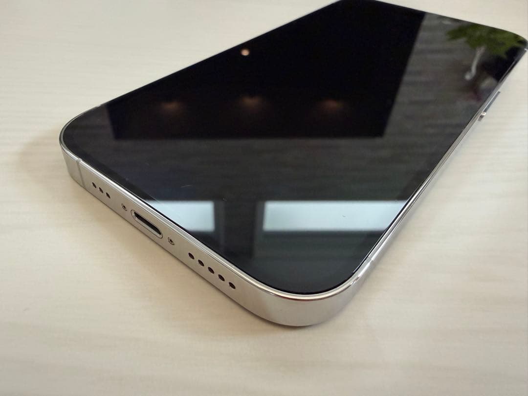 iPhone 14 Pro シルバー SIMロックフリー　256GB