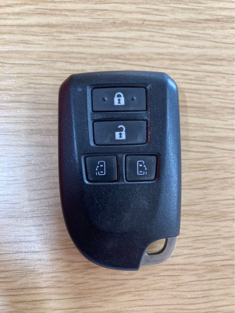 トヨタ純正 ハイエース 4ボタン スマートキー 両側パワースライドドア