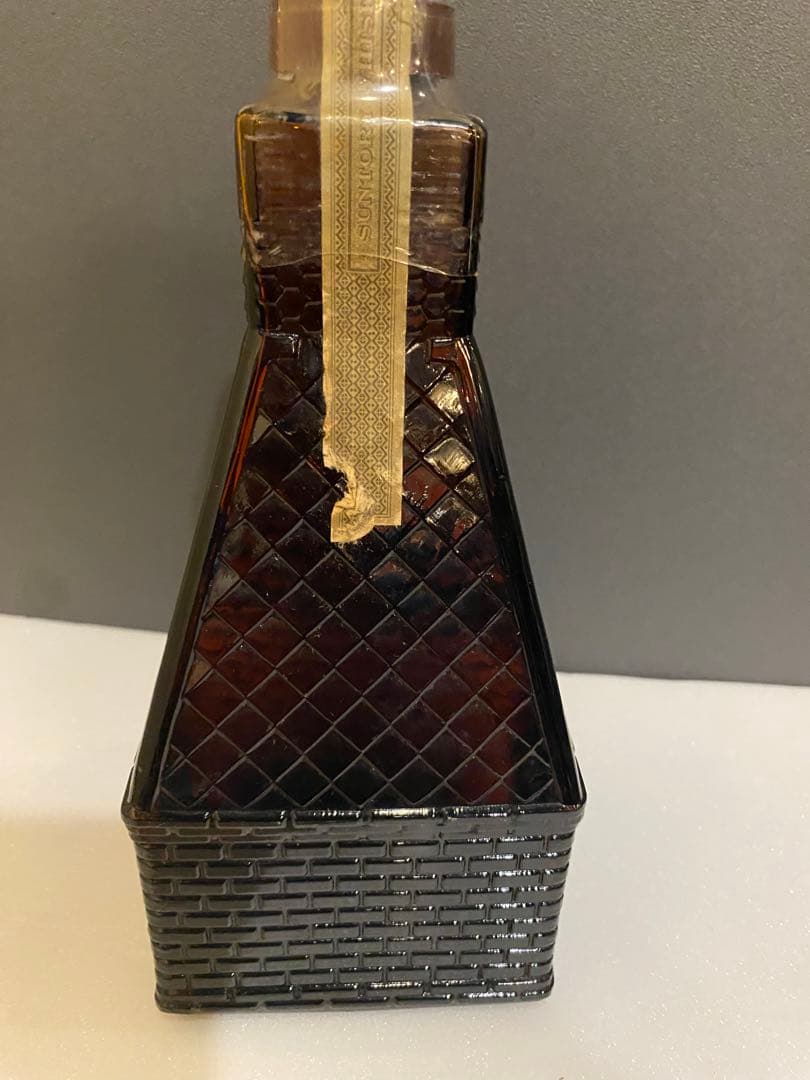 サントリー古酒2本セットリザーブキルン型(乾燥塔)