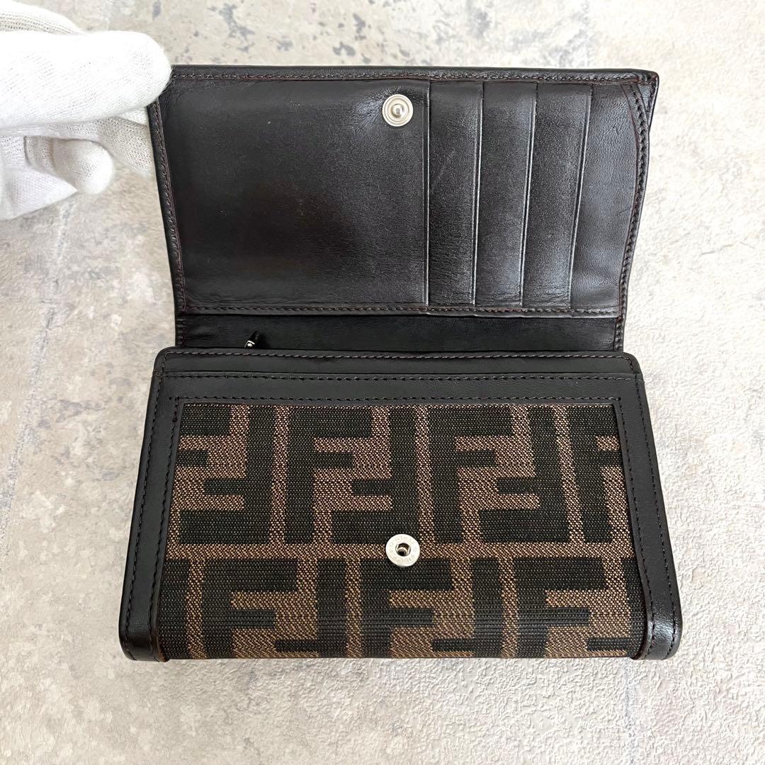人気✨FENDI ズッカ 二つ折り財布 FF キャンバス レザー ブラウン