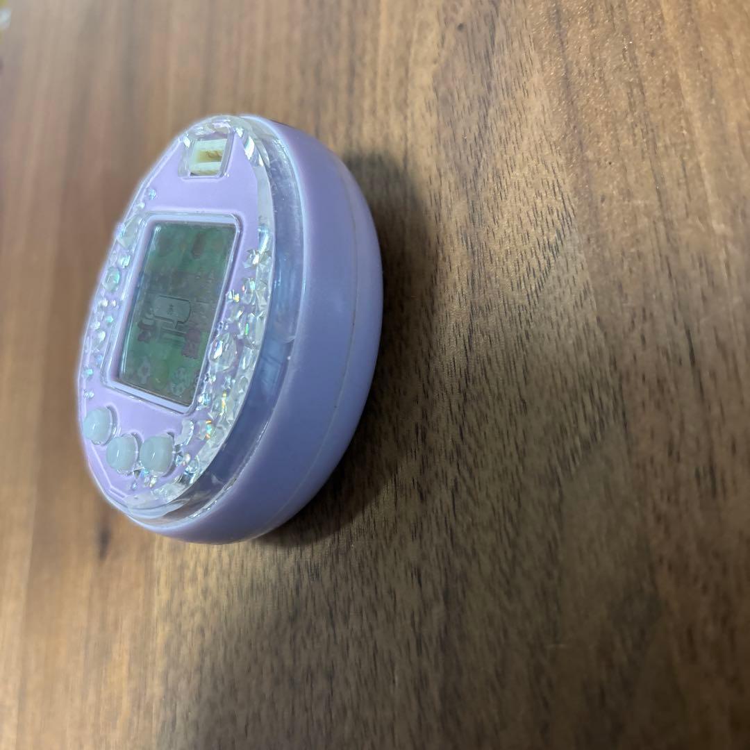 たまごっちピース　ピンク？　紫？