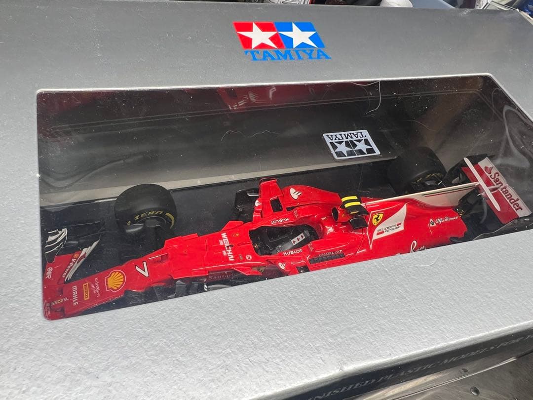 タミヤマスターワーク　フェラーリSF70H 1/20 正月割引