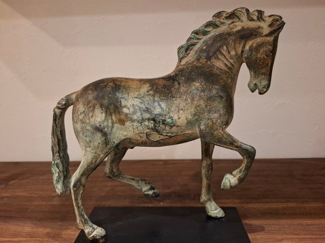 旧豪家蔵出し ブロンズ馬の彫刻 台座有り